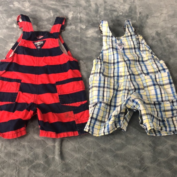OshKosh B'gosh Red and Blue Overalls  Toddler, 18 months vintage lot of 2 - Picture 4 of 4
